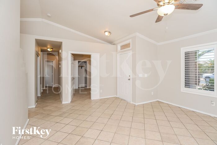 Building Photo - 755 S Del Rancho