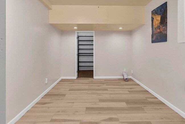 Building Photo - 416 Buttonwood Pl