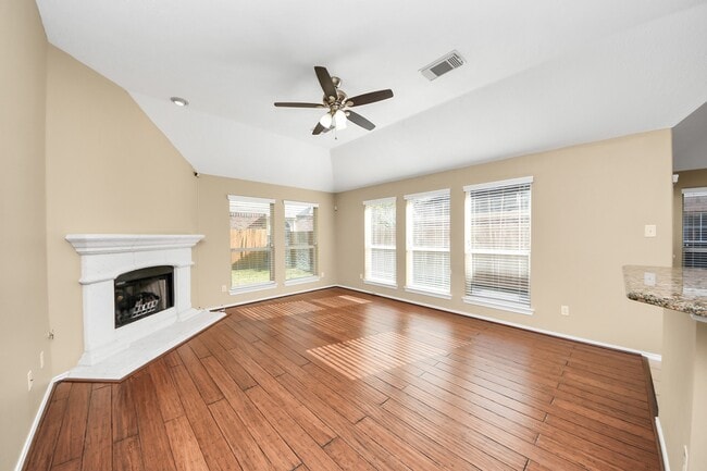 Building Photo - 10118 Heron Meadows Dr