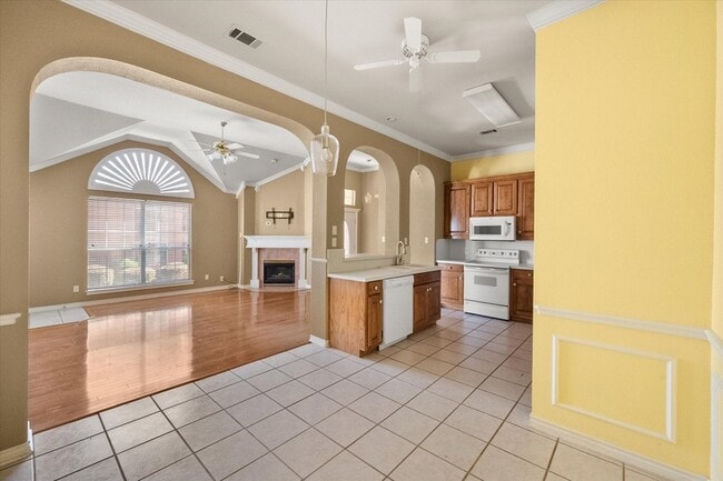 Building Photo - 2311 Ragland Rd