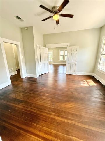 Building Photo - 1201 E Lamar St