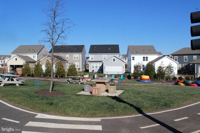 Building Photo - 397 Pear Blossom Rd