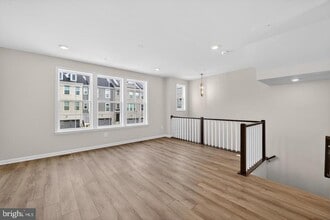 Building Photo - 2914 Lewis and Clark Ave