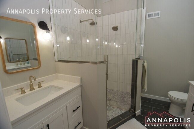 Building Photo - 1107 Brassie Ct