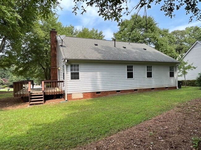 Building Photo - Wonderful 3 Bedroom Ranch in Huntersville