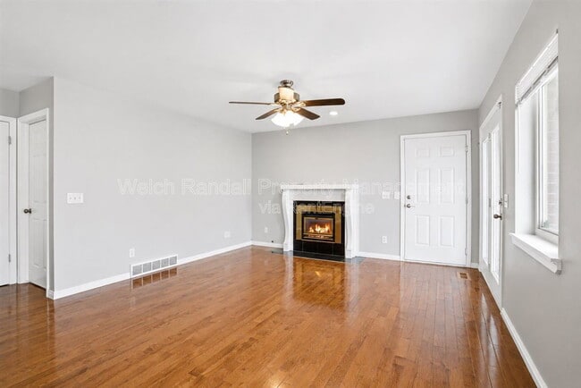 Building Photo - 9527 S Newkirk St