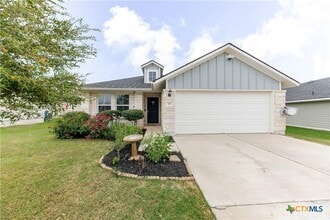 Building Photo - 303 Schuylerville Dr