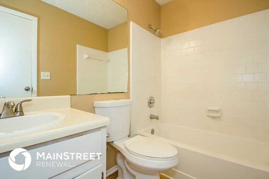 Building Photo - 6350 Laurel Post Dr