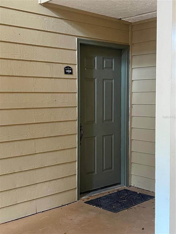 Building Photo - 9481 Highland Oak Dr