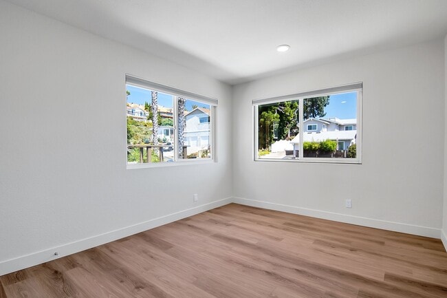 Building Photo - Malaga-GJA