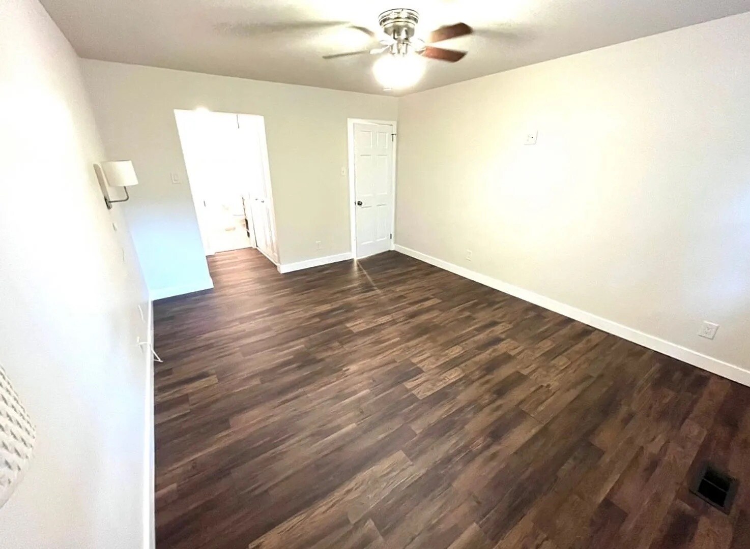 Building Photo - 429 Drummers Ln