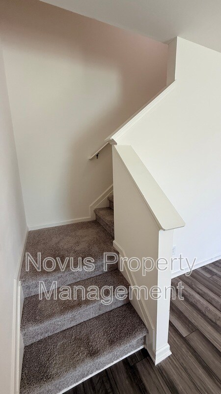 Building Photo - 8 Borland Rd