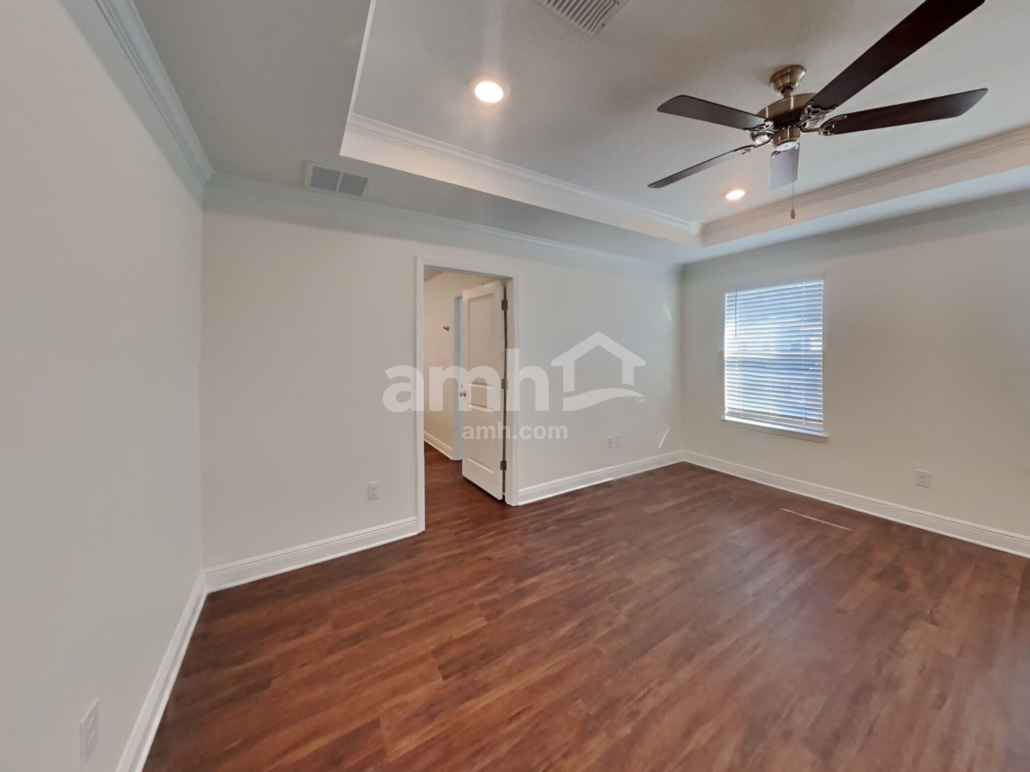 Building Photo - 27318 St Andrews Ave