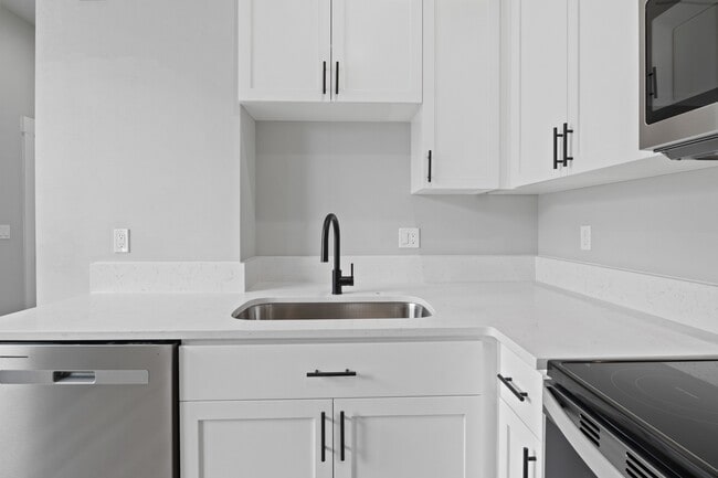 Building Photo - 1026-KE1026 Sassafras St