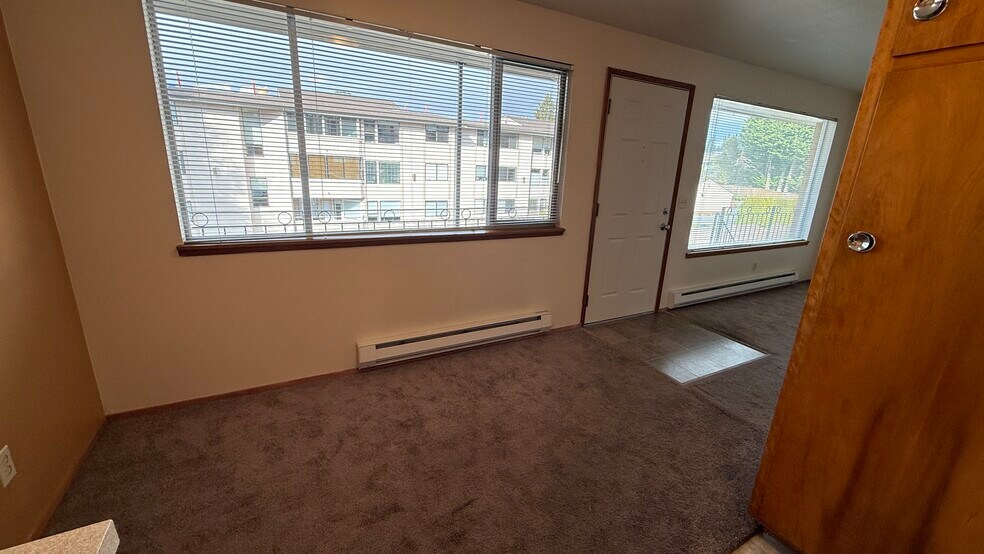 Building Photo - 1123 5th Ave S