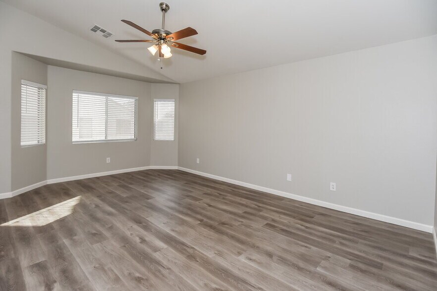 Building Photo - 5934 Aimless St