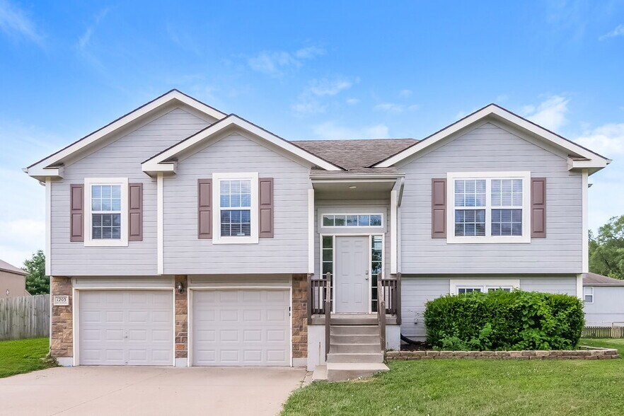 Primary Photo - 1203 Fall Meadow Ln