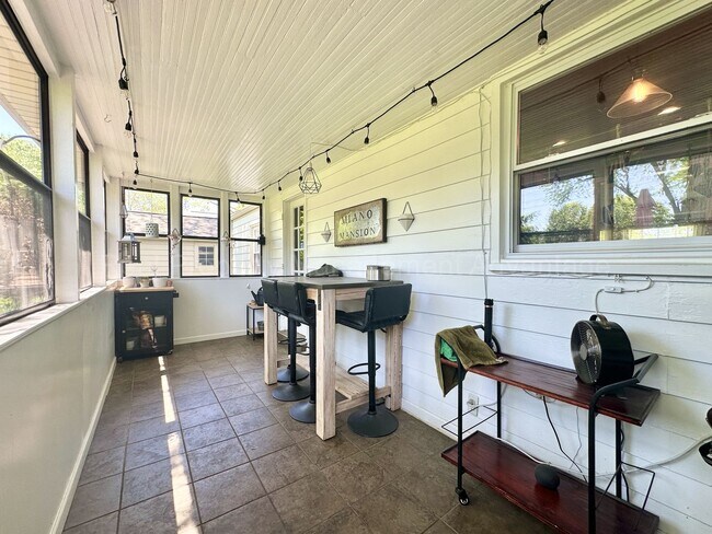 Building Photo - 4327 Samoset Rd