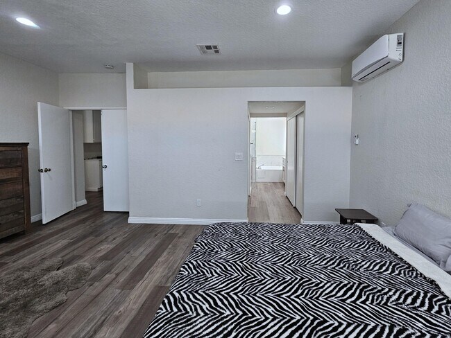 Building Photo - 69911 Willow Ln