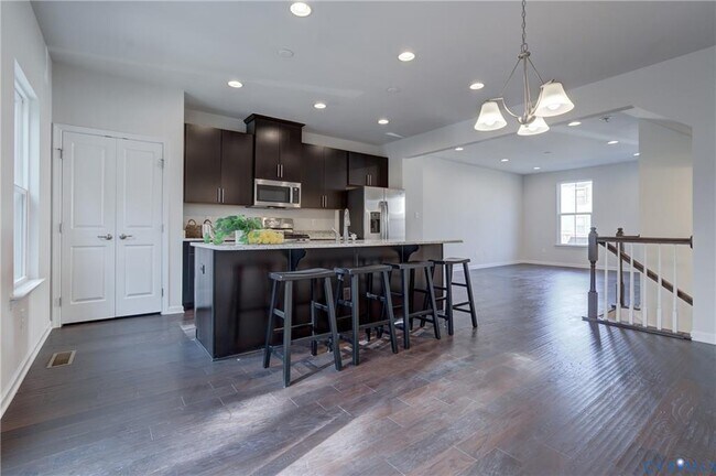 Building Photo - 429 Crofton Village Terrace