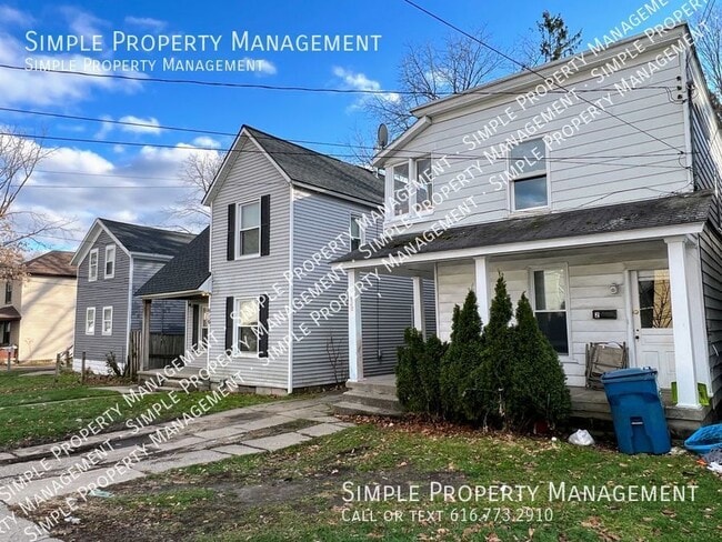 Building Photo - 920 Fourth St. NW --1