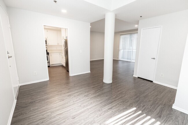 Interior Photo - Park Murietta