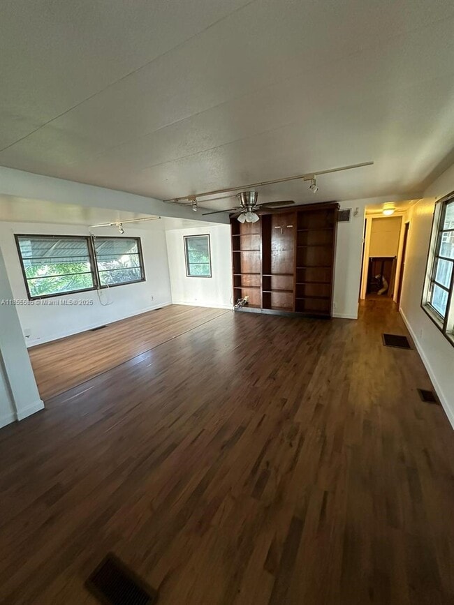 Building Photo - 1590 SW 65th Terrace