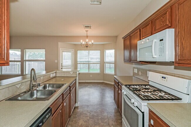 Building Photo - 15527 Lady Shery Ln