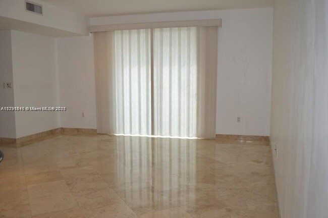 Building Photo - 7275 SW 89th St