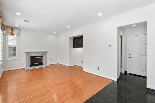Building Photo - Your Next Home Is Ready!