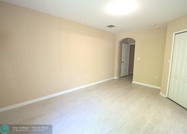 Building Photo - 3001 SW 128th Ave