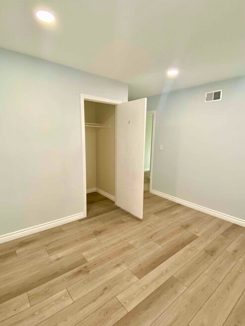 Building Photo - 2304 E Virginia Ave