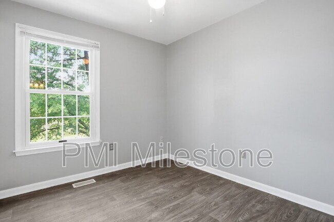 Building Photo - 6581 Ewald Ct