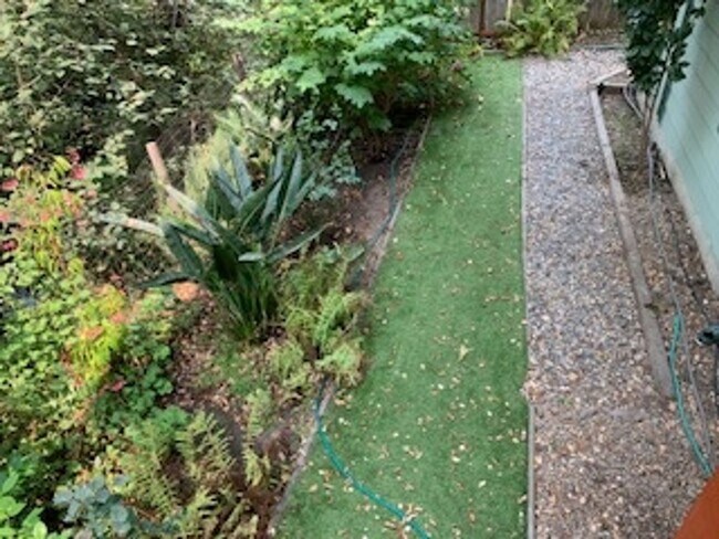 Building Photo - 4 Bedroom 2.5 Bath  with loft ,office, and sauna