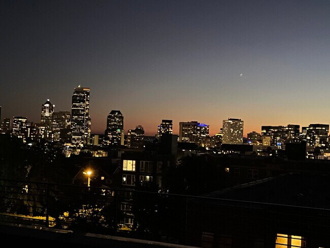 Building Photo - 1835 14th Ave