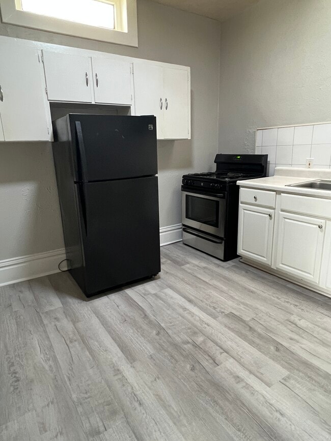 Building Photo - 2521 Peach St