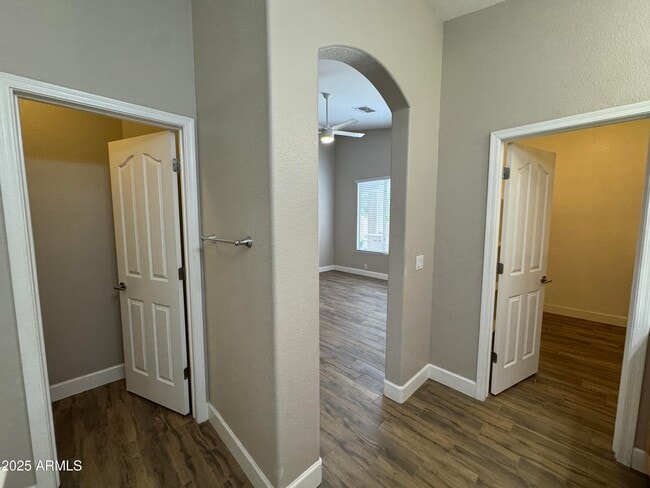 Building Photo - 1710 E Tradewind Ct
