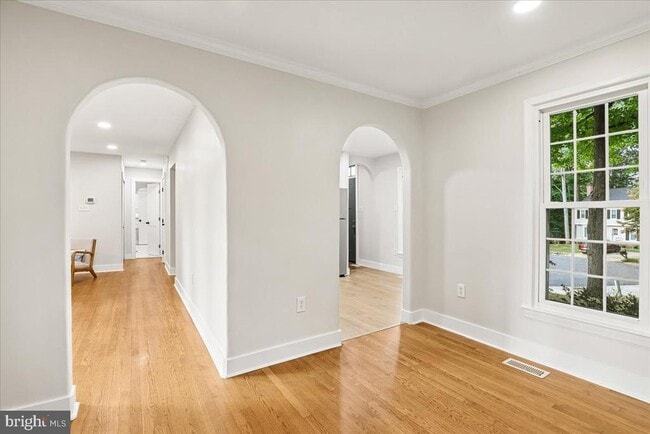 Building Photo - 15465 Golf Club Dr