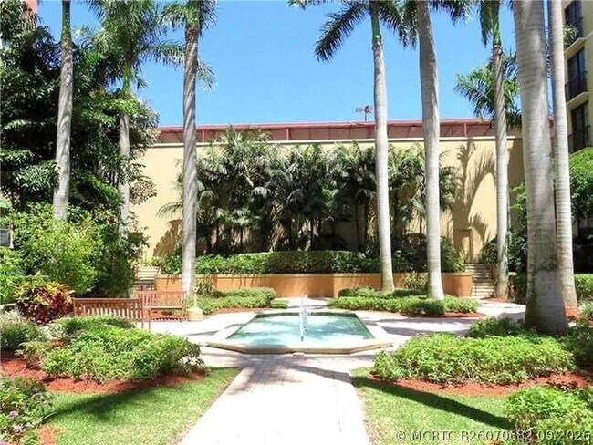 Building Photo - 651 Okeechobee Blvd