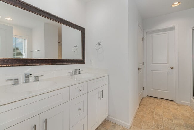 Building Photo - 66 Avery Wy