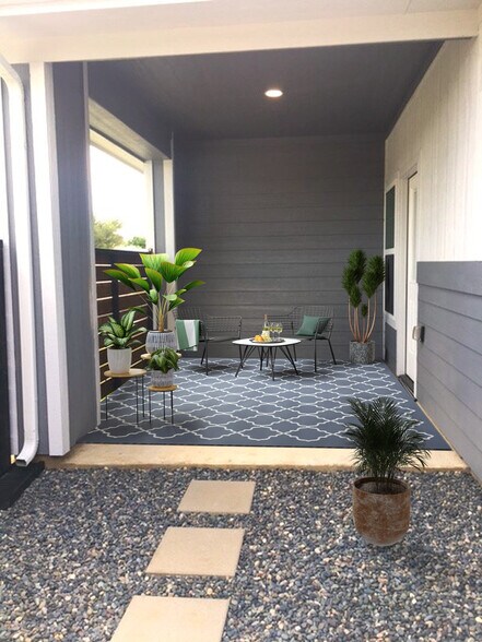 Building Photo - 709 W Woodard St