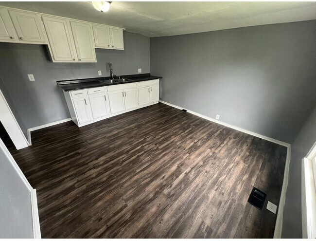 Building Photo - 431 Dryden Rd