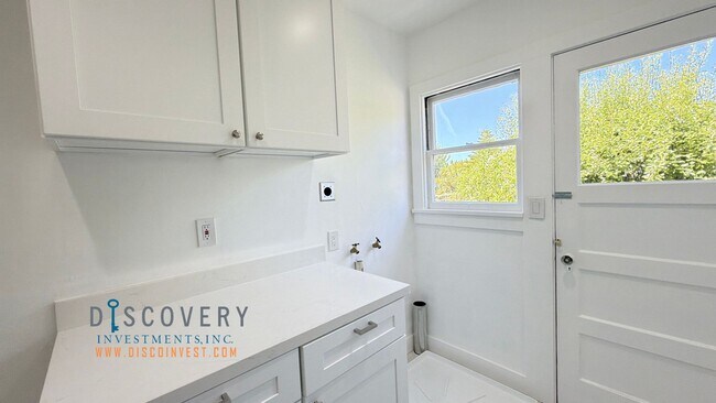 Building Photo - Newly Renovated & Turn-Key Home in Prime El Cerrito Walking Distance to BART and Parks