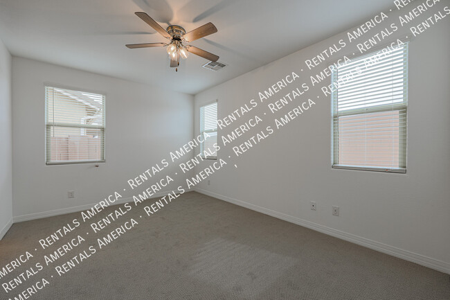 Building Photo - 5938 N 90th Dr