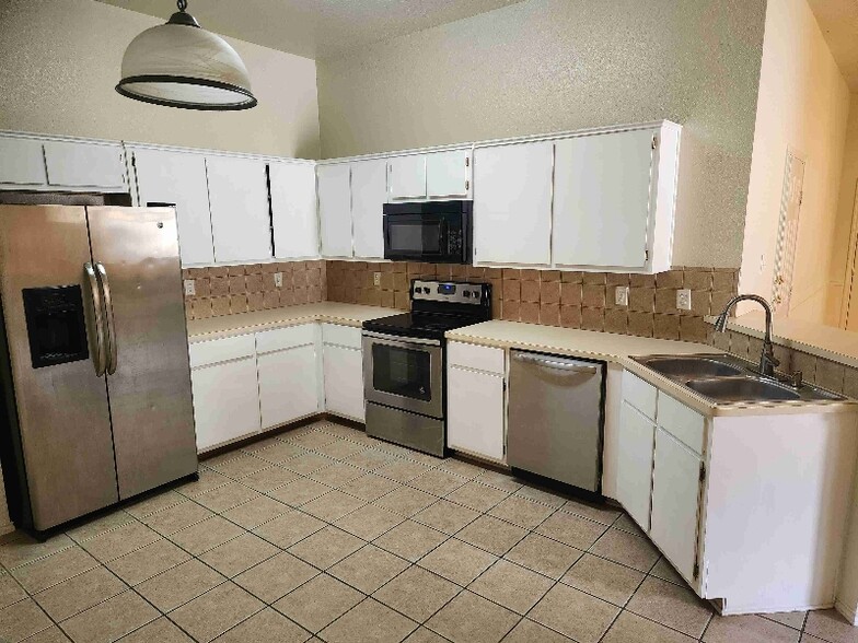 Building Photo - 221 Dale Earnhardt Dr