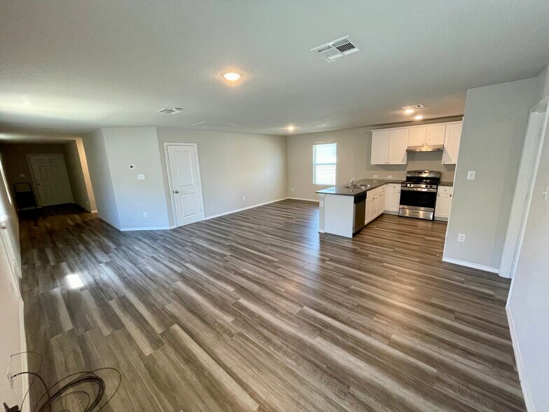 Building Photo - 4219 Volcano Way