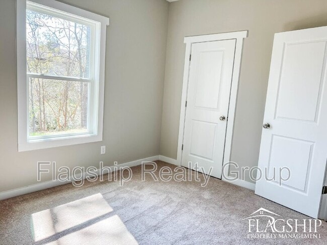 Building Photo - 1507 S Taylor St