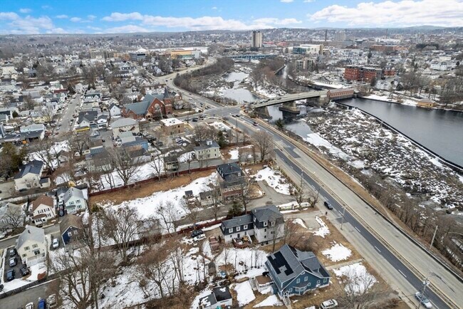 Building Photo - 63 Varnum Ave