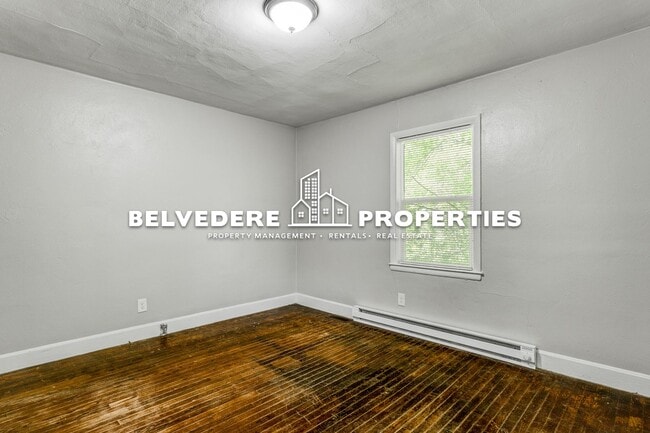 Building Photo - 1028 Asheboro St