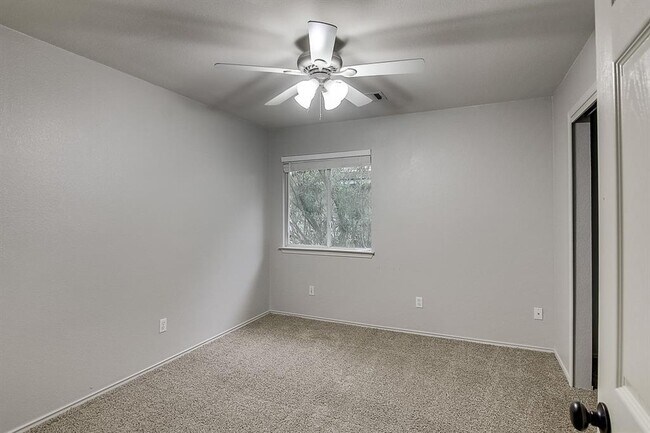 Building Photo - 4811 Mather